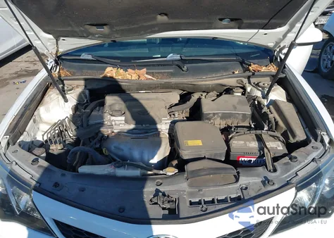 2014 Toyota Camry Se z USA, uszkodzony, nr VIN 4T1BF1FK9EU790853